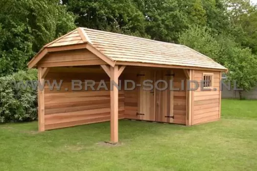 Ceder 300 x 300 + luifel 400