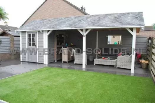 Zadeldak 300 x 250 + luifel 500