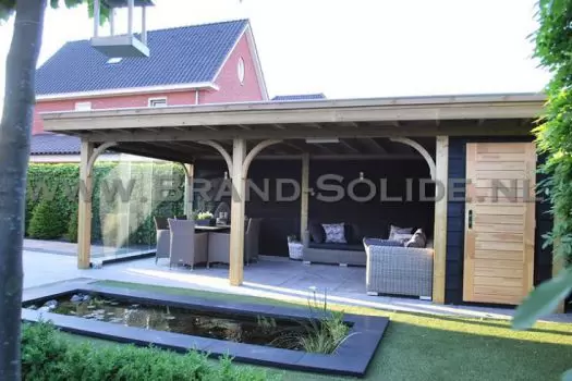 Berging + overkapping 700 x 350