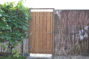 Houten Poorten