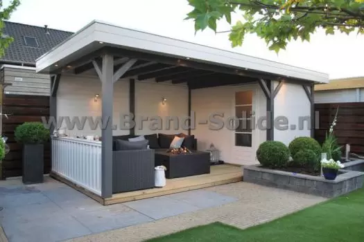 Berging + overkapping 600 x 300