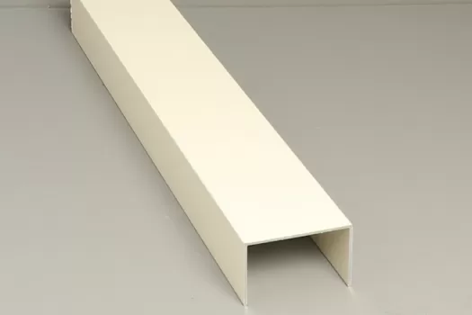 Zijprofielen t.b.v. afwerking Glaswand