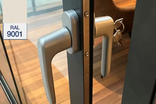 Middensluiting Cremewit