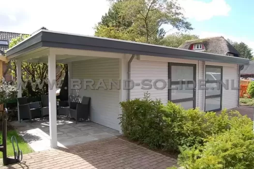 Modern 2015 8 x 3 luifel 200